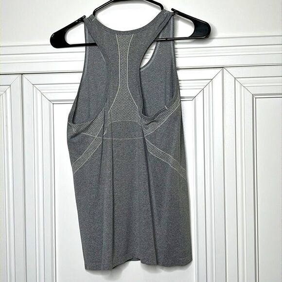 Gap Fit Motion Athletic Gray Tank Top - Picture 3 of 3